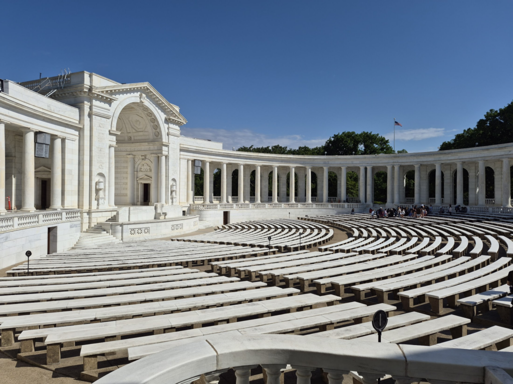 Going to the Arlington Cemetery on a day trip from Baltimore